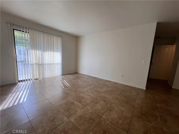 $2,000 | 1265 Kendall Drive, Unit 1714, San Bernardino, CA 92407