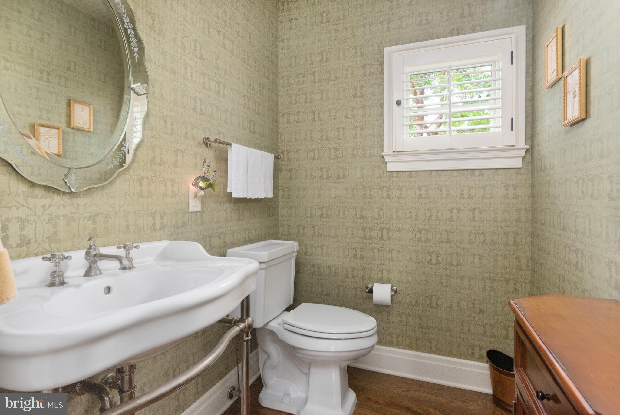 2013 Homewood Road Annapolis, MD 21409 - Photo 92 of 131 1st Floor half bath