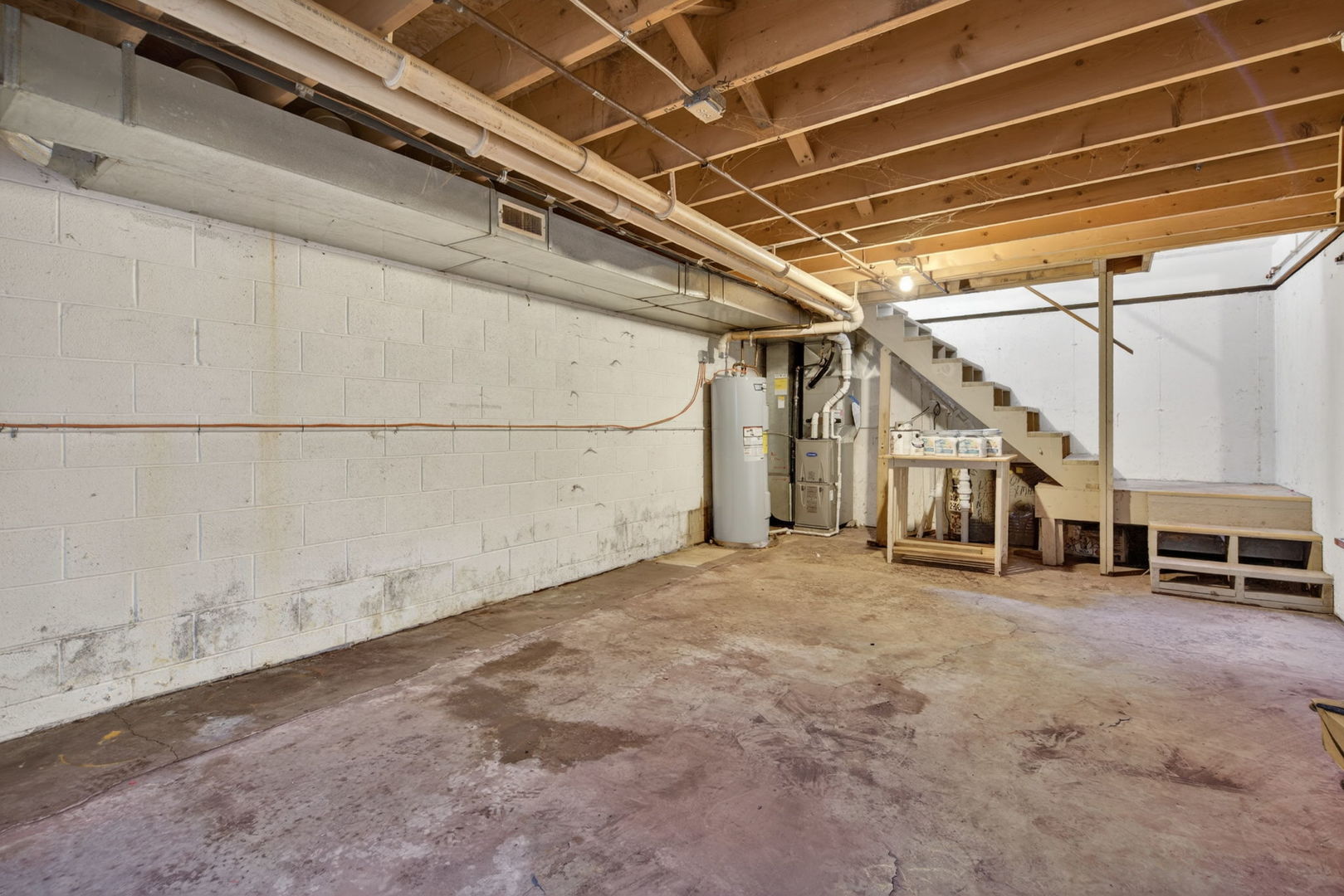 1 Largemouth Lane Wilmington, IL 60481 - Photo 24 of 47 a view of an empty room with furniture