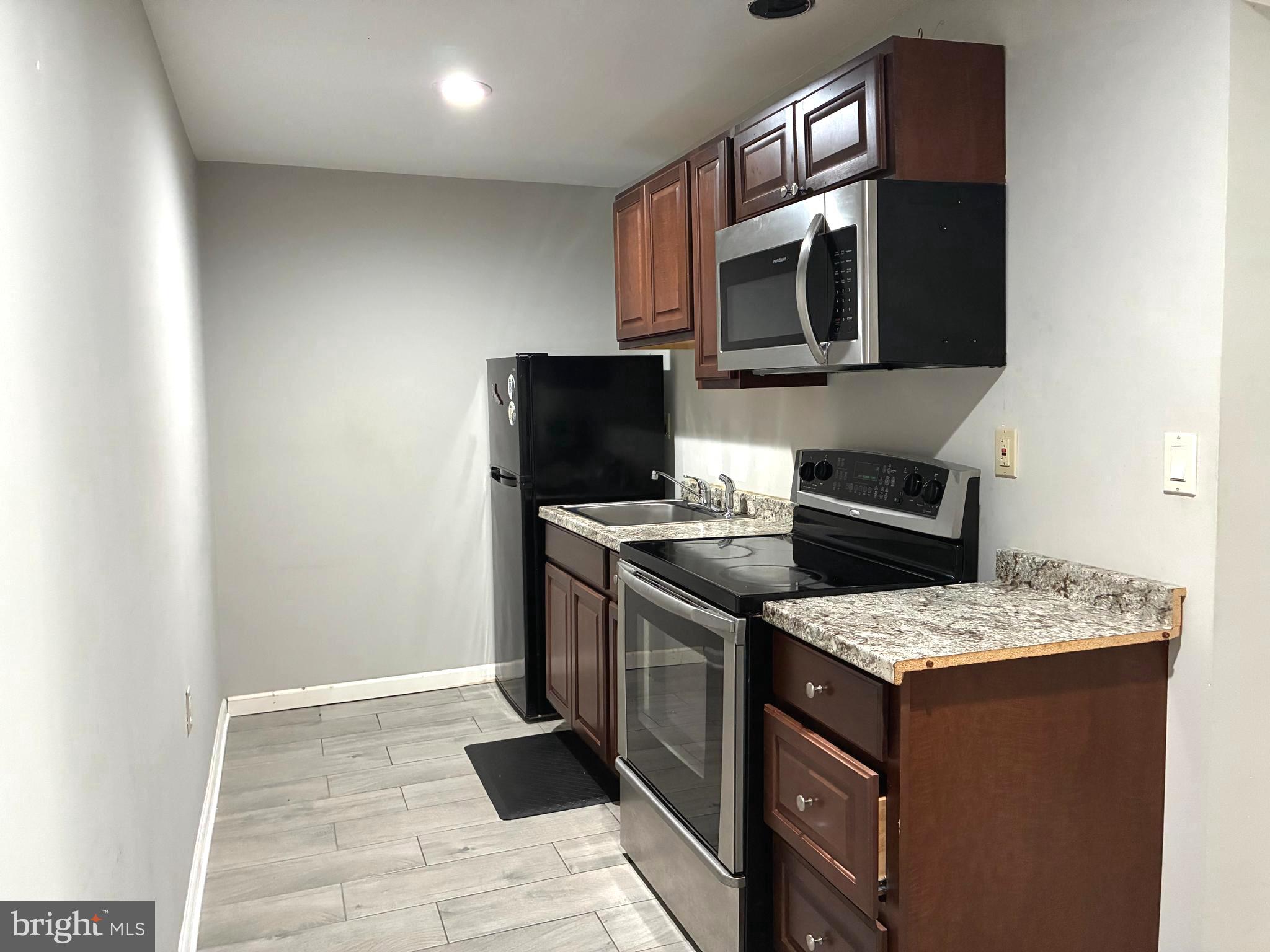 5112 Hollywood Road College Park, MD 20740 - Photo 26 of 28 Lower Level Kitchen