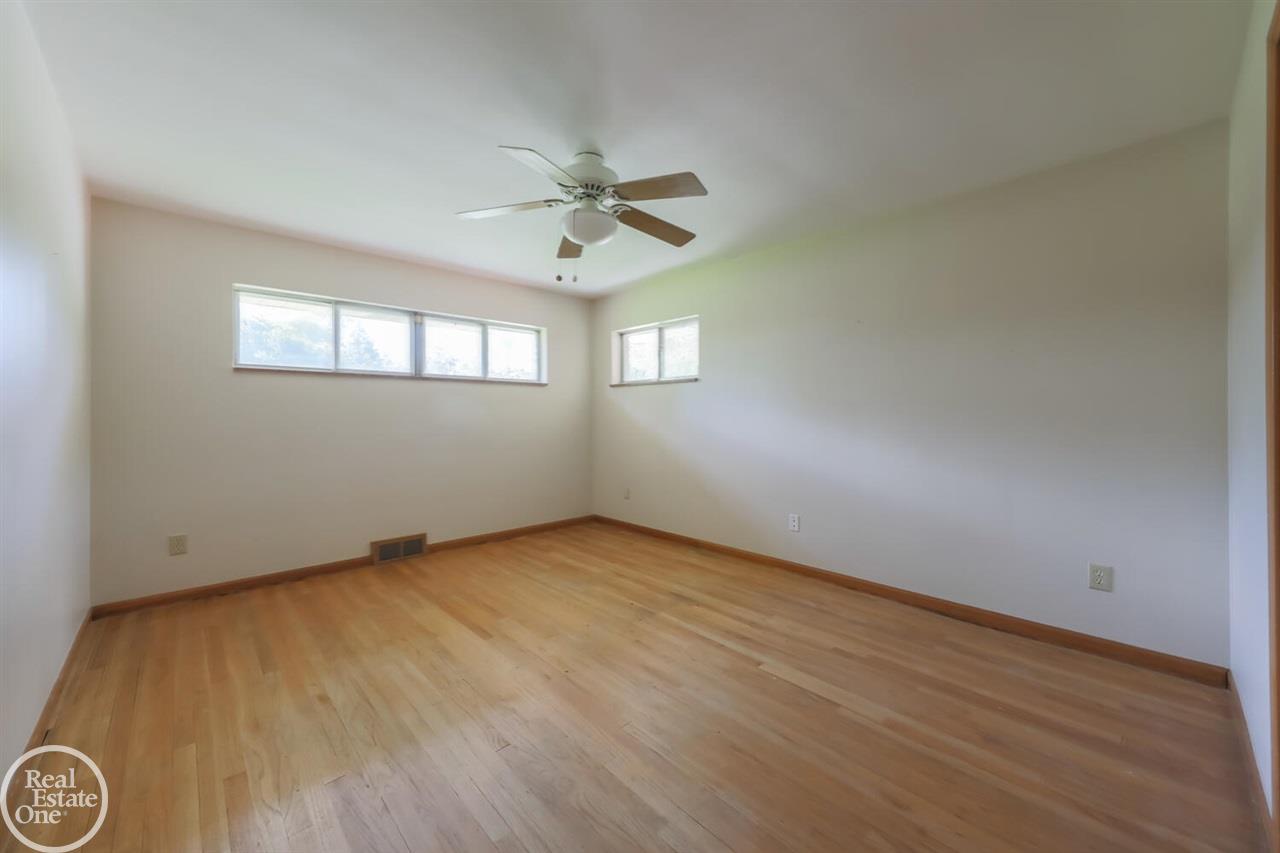 324 Moross Road Grosse Pointe Farms, MI 48236 - Photo 16 of 47