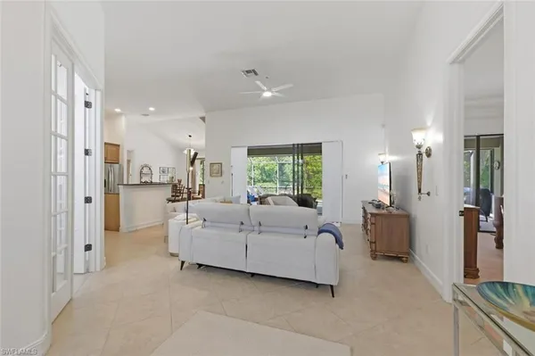 $9,000 | 18127 Royal Hammock Boulevard, Naples, FL 34114