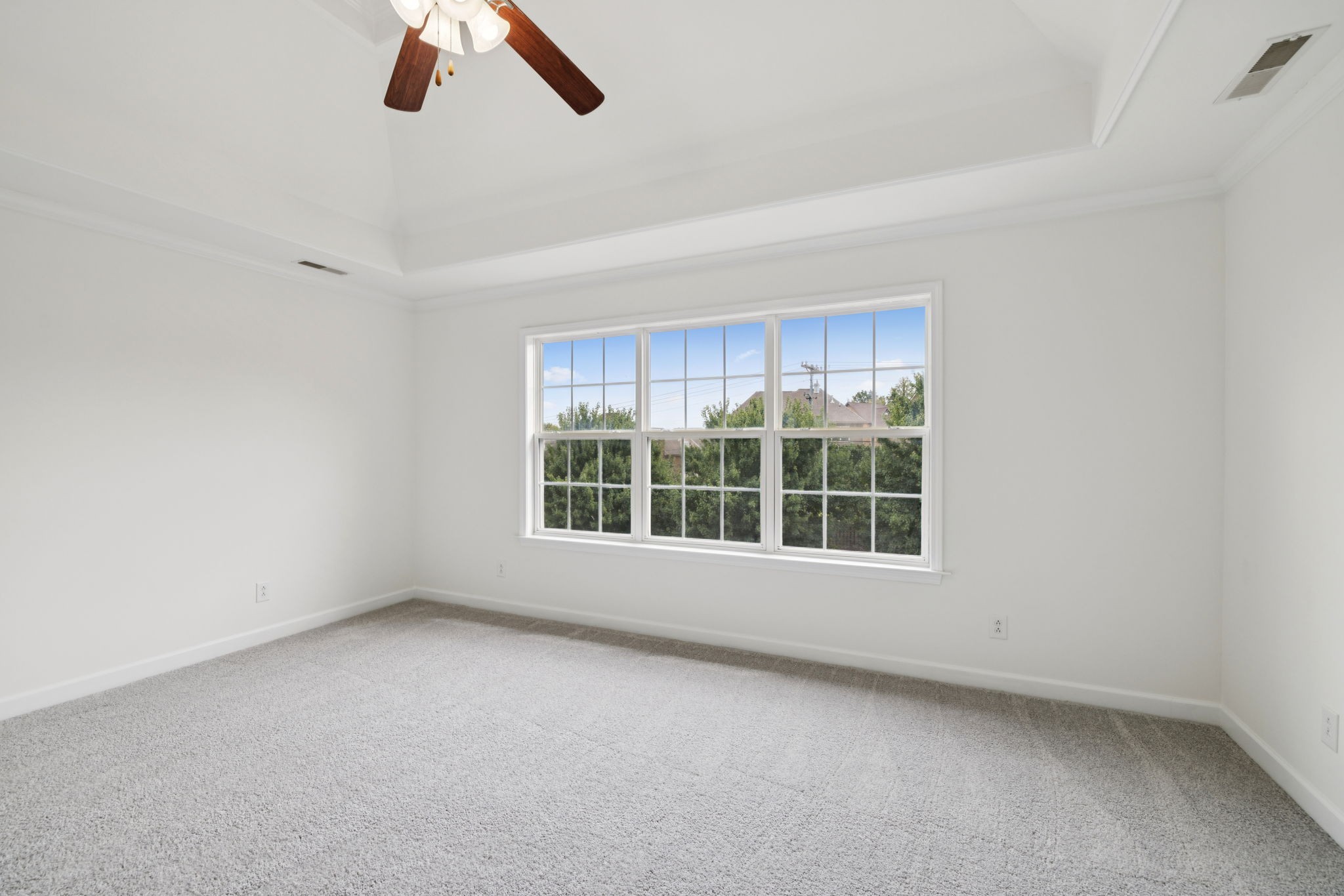 2015 Keene Circle Spring Hill, TN 37174 - Photo 25 of 37 an empty room with a window