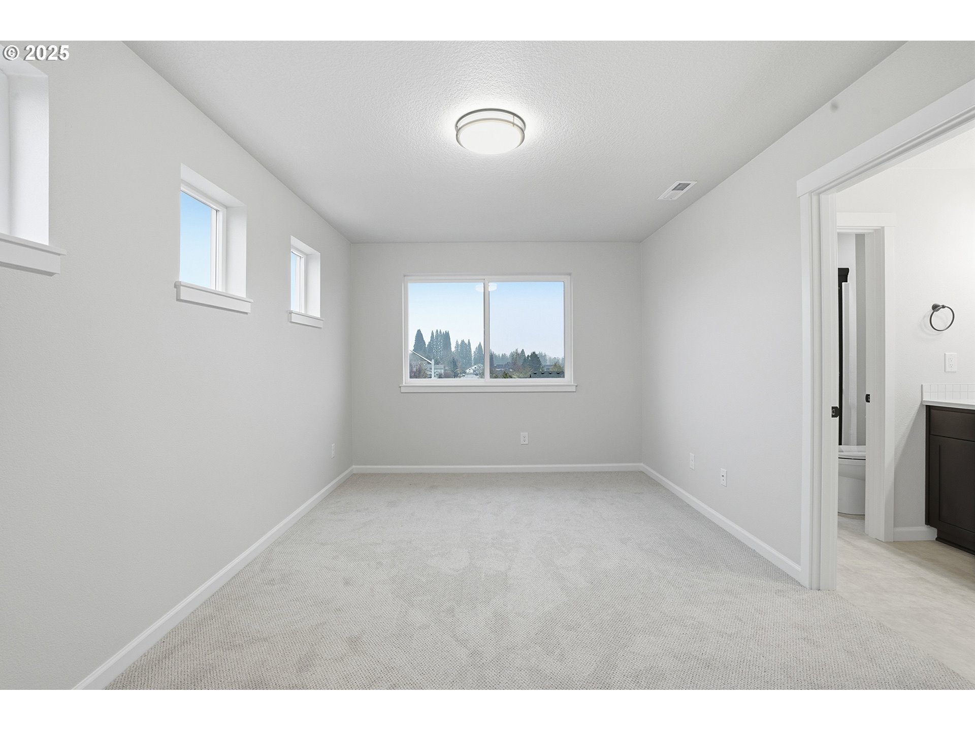 4690 Southeast 2nd Street Gresham, OR 97080 - Photo 22 of 37