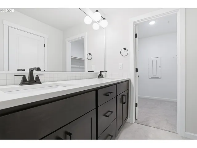 $519,960 | 4690 Southeast 2nd Street, Gresham, OR 97080