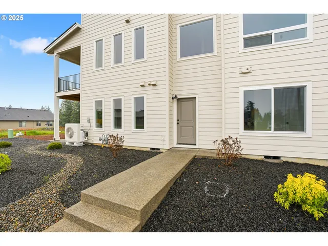 $519,960 | 4690 Southeast 2nd Street, Gresham, OR 97080