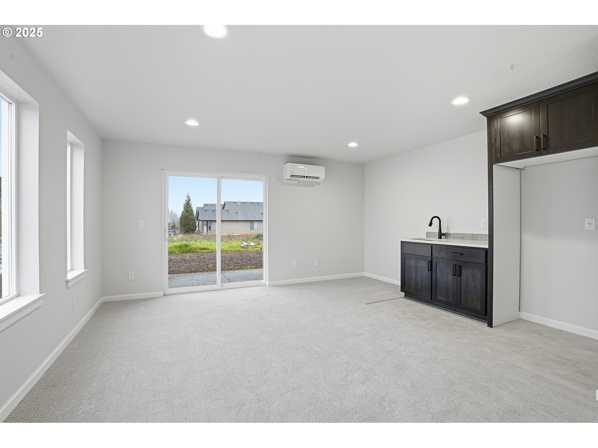 4690 Southeast 2nd Street Gresham, OR 97080 - Photo 6 of 37