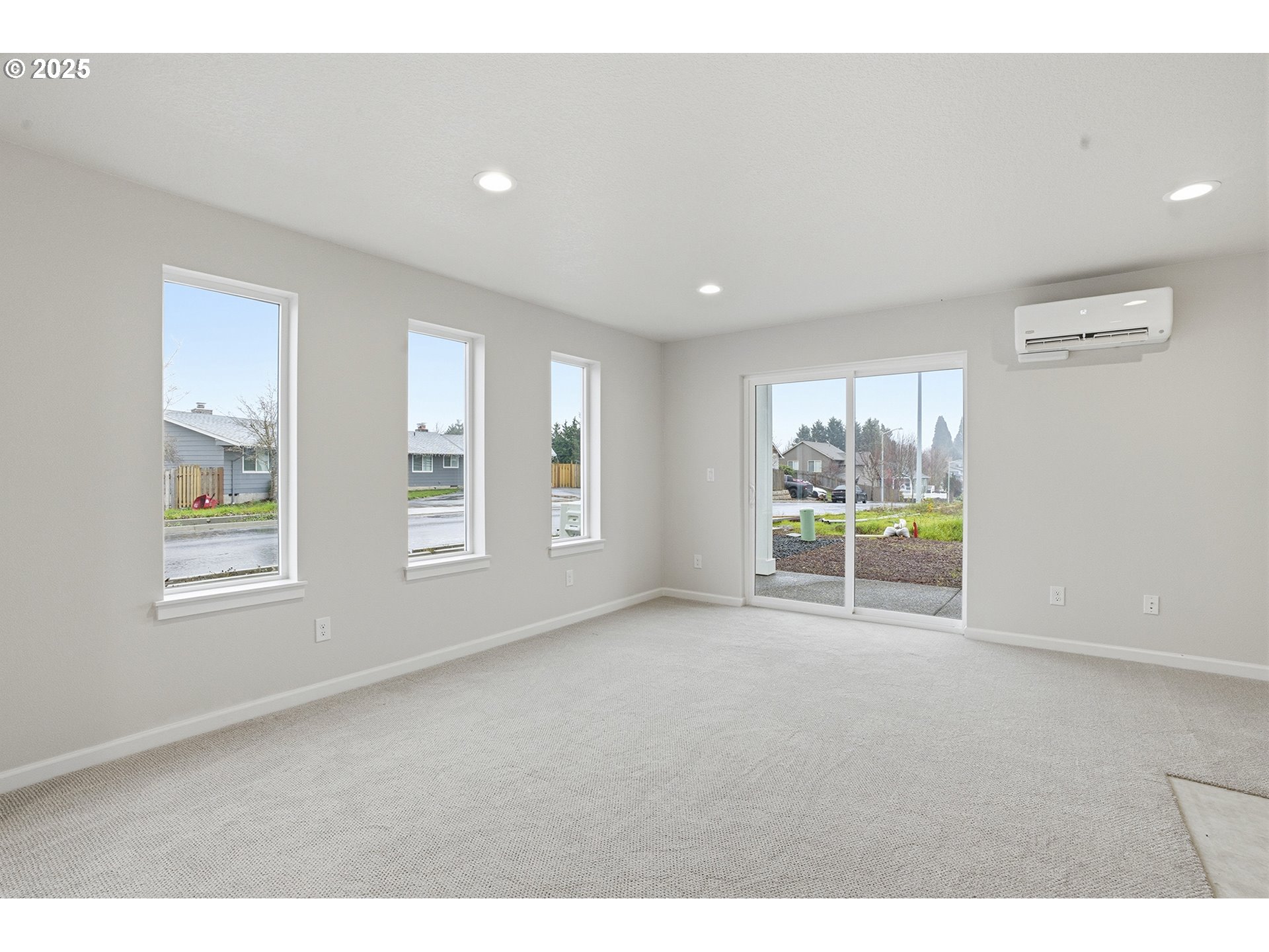 4690 Southeast 2nd Street Gresham, OR 97080 - Photo 7 of 37