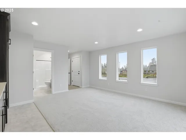 $519,960 | 4690 Southeast 2nd Street, Gresham, OR 97080