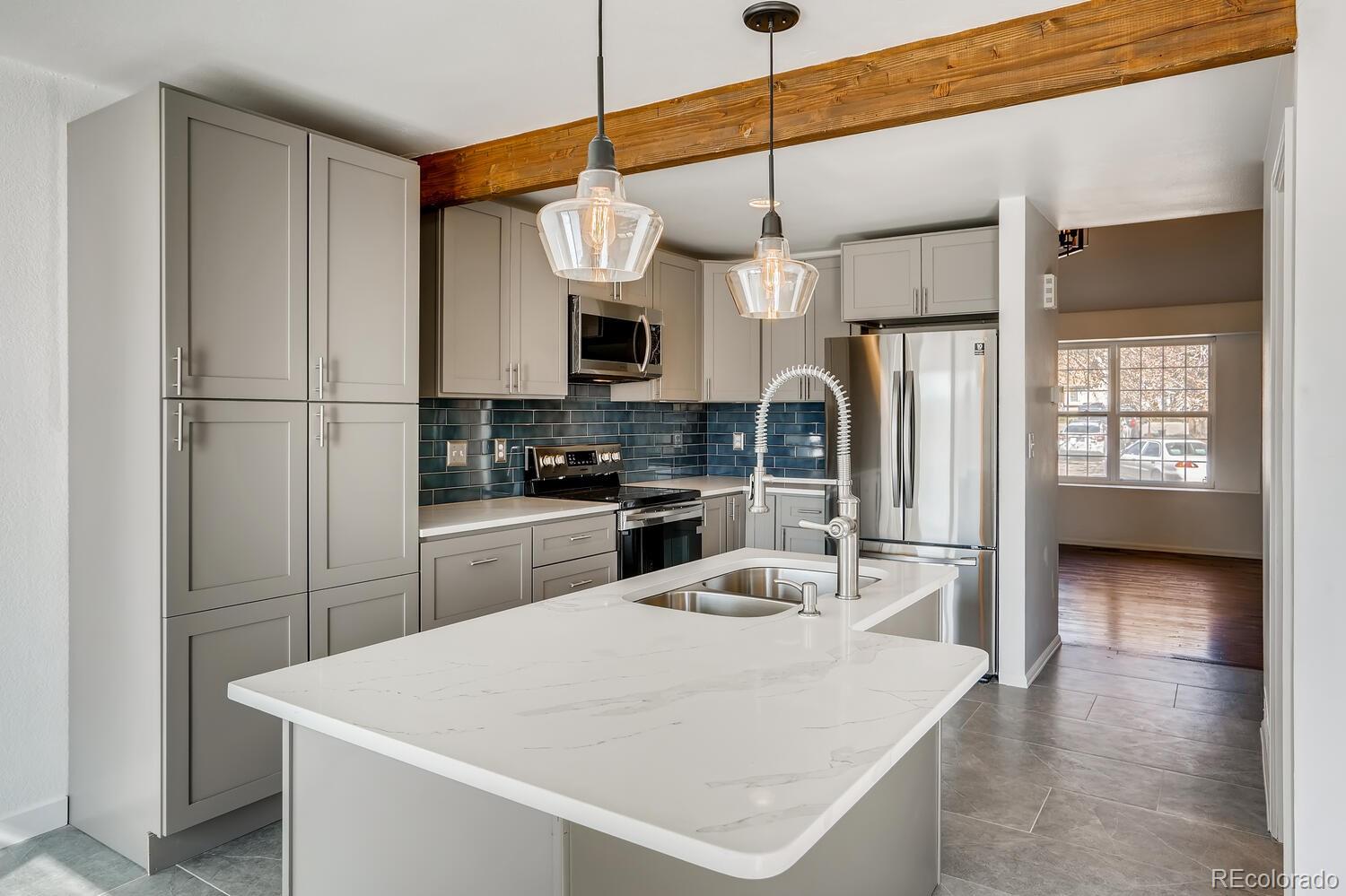 981 Conifer Court Highlands Ranch, CO 80126 - Photo 4 of 24 Gallery Image 4