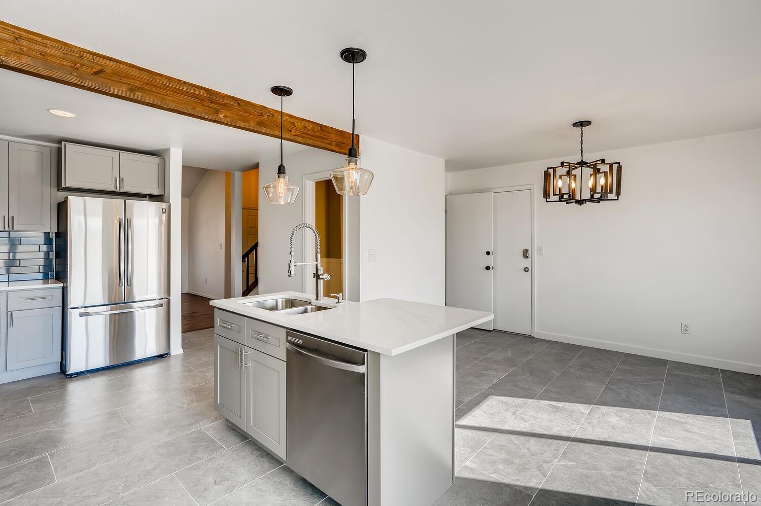 981 Conifer Court Highlands Ranch, CO 80126 - Photo 6 of 24 Gallery Image 6
