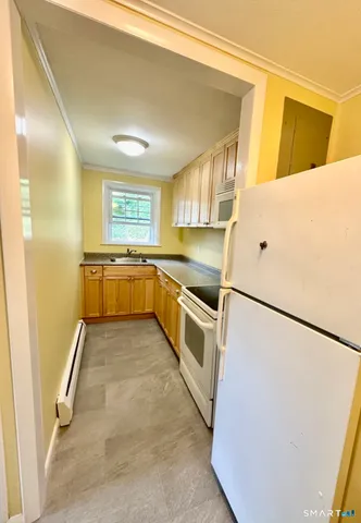 $1,900 | 15 Prospect Street, Essex, CT 06426