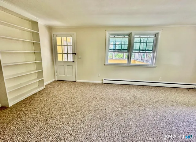 $1,900 | 15 Prospect Street, Essex, CT 06426