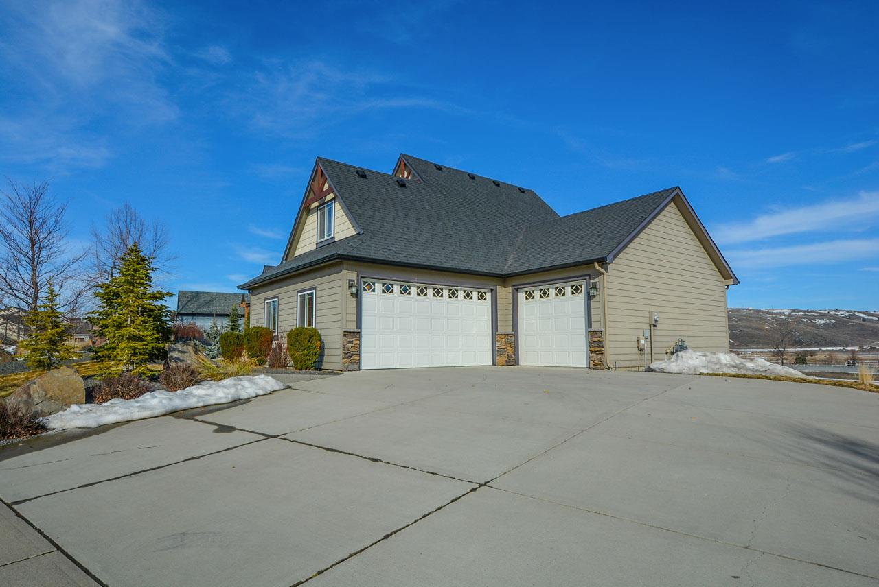 2221 South Meadowview Road Greenacres, WA 99016 - Photo 3 of 20 Gallery Image 3