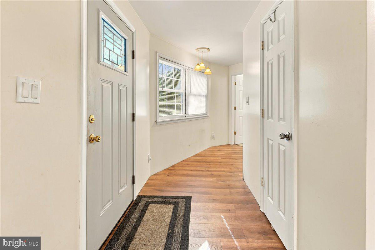 7823 Supinlick Ridge Road Mount Jackson, VA 22842 - Photo 27 of 58 Welcoming entryway with natural light.