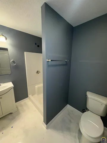 $260,000 | 4417 Northwest 52nd Terrace, Topeka, KS 66618