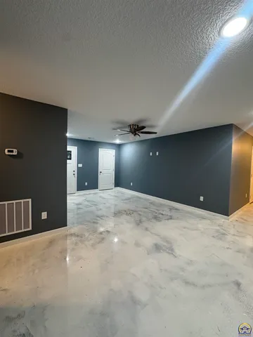 $260,000 | 4417 Northwest 52nd Terrace, Topeka, KS 66618