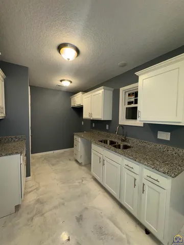 $260,000 | 4417 Northwest 52nd Terrace, Topeka, KS 66618