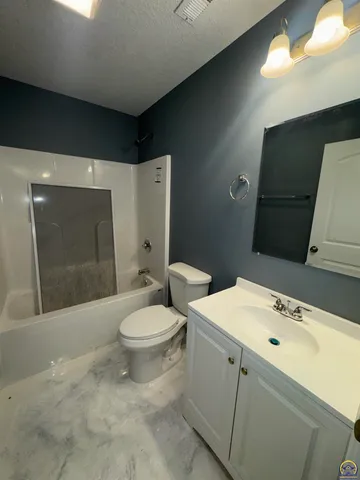 $260,000 | 4417 Northwest 52nd Terrace, Topeka, KS 66618