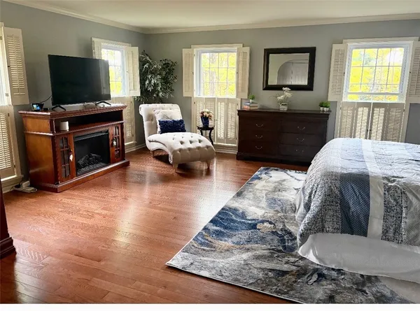 $839,900 | 76 Van Voorhis Road, Pittsford, NY 14534