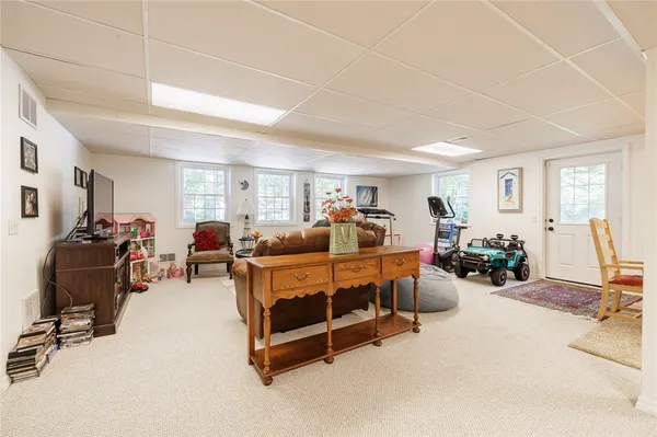 $839,900 | 76 Van Voorhis Road, Pittsford, NY 14534