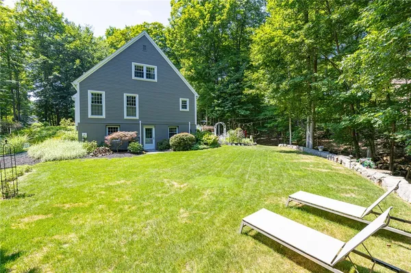 $839,900 | 76 Van Voorhis Road, Pittsford, NY 14534