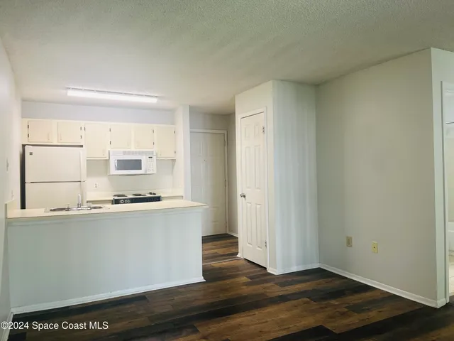 $955 | 225 South Tropical Trail, Unit 722, Merritt Island, FL 32952