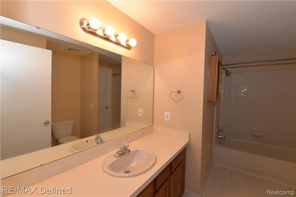 185 Fraser Street Rochester, MI 48307 - Photo 29 of 34