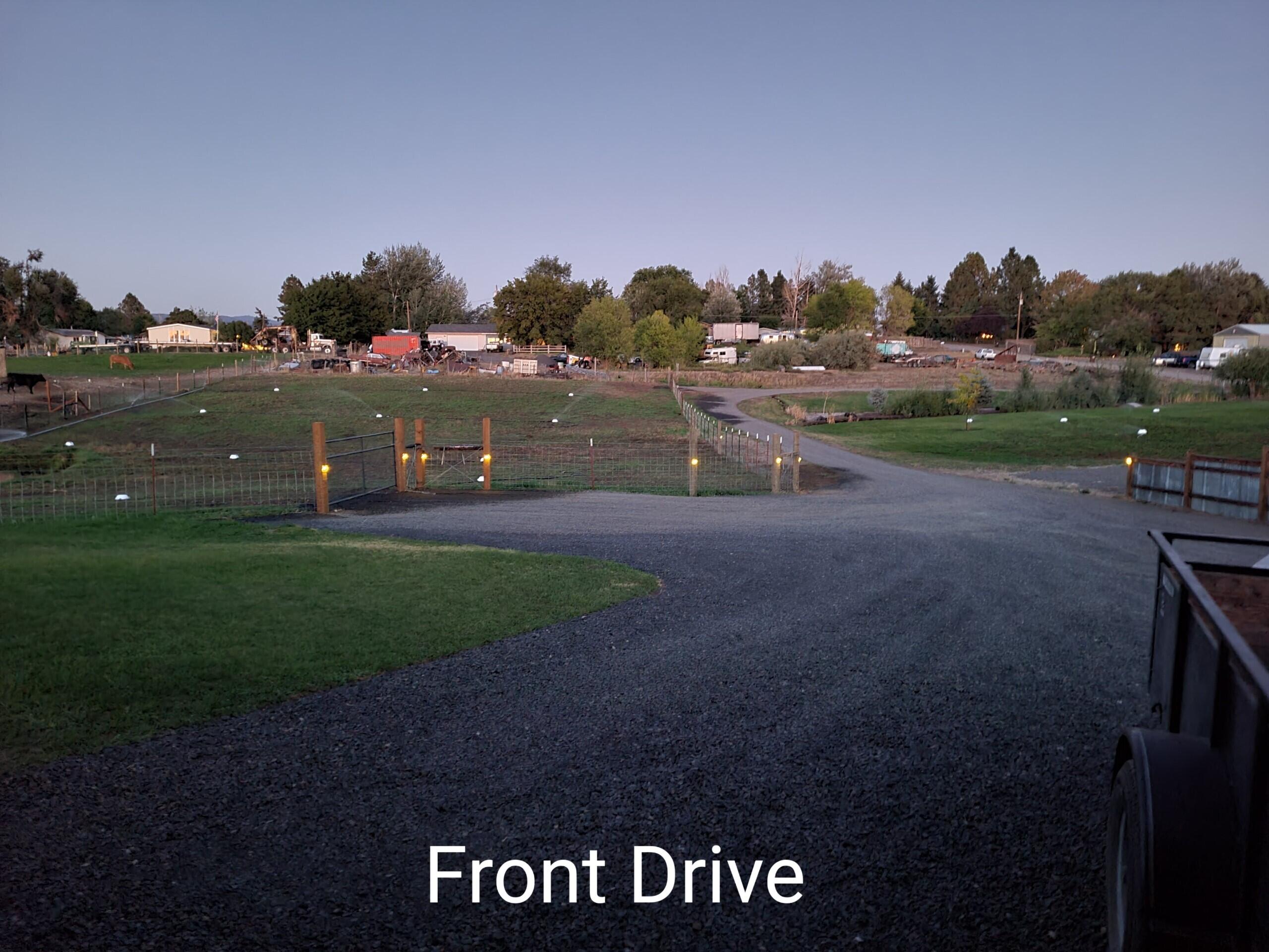 803 Apollo Road Prineville, OR 97754 - Photo 13 of 19 803 NW Apollo driveway
