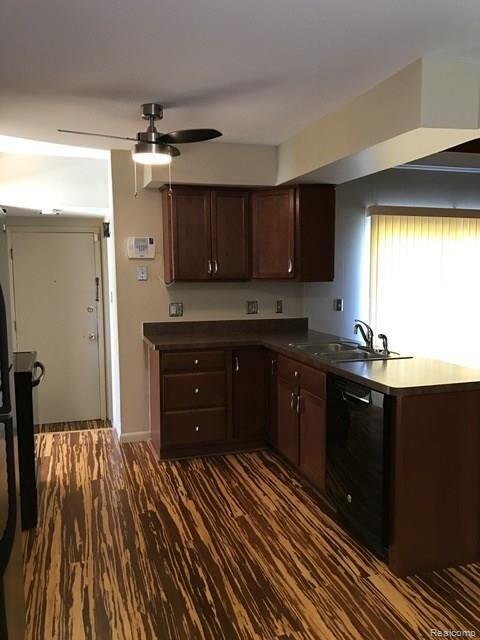 705 Sheffield Road Auburn Hills, MI 48326 - Photo 13 of 23 IMG_1012.JPG