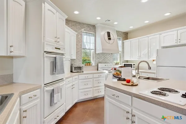 $1,200,000 | 8841 Brewer Lane, Salado, TX 76571