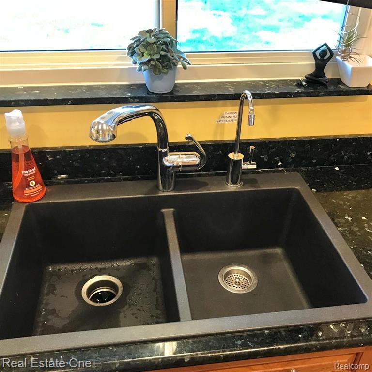 865 Viewland Drive Rochester Hills, MI 48309 - Photo 35 of 90