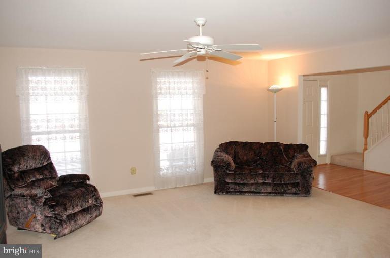 8533 High Timber Court Ellicott City, MD 21043 - Photo 15 of 21 Living Room