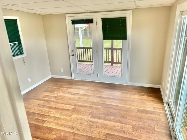 $1,700 | 806 East B Street, Elizabethton, TN 37643