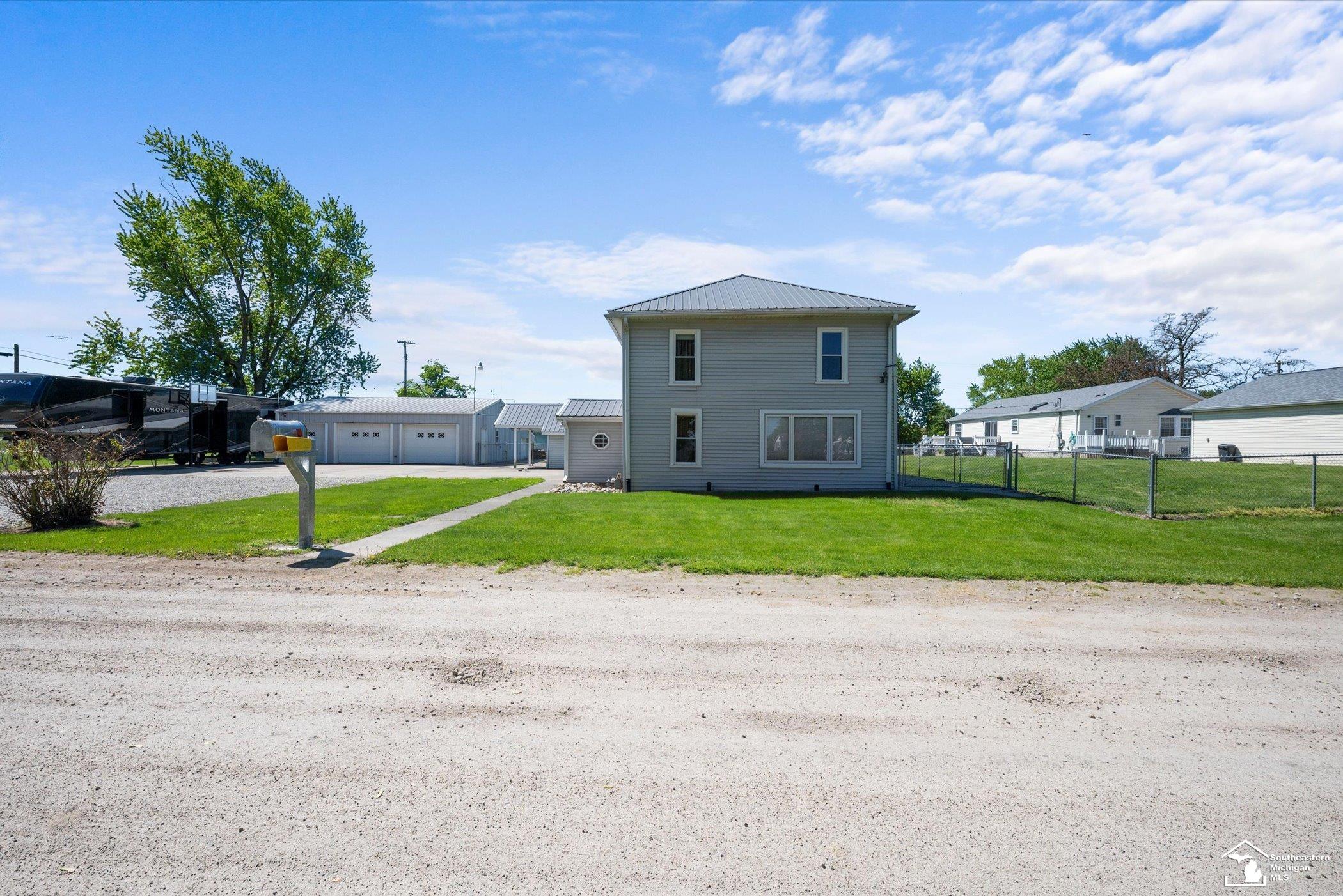 6025 Summit Street Maybee, MI 48159 - Photo 2 of 28