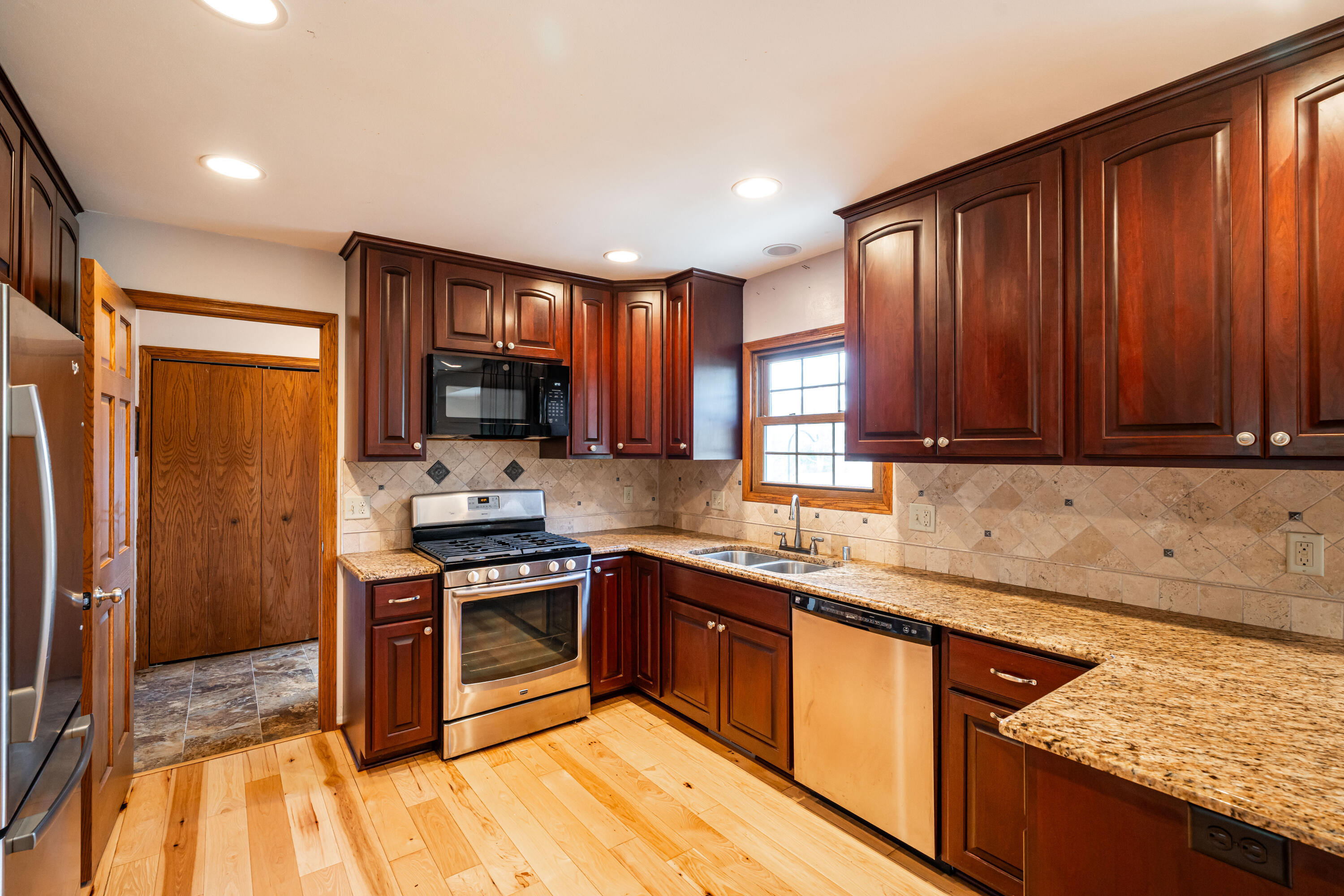 1958 Homestead Court Cedarburg, WI 53012 - Photo 10 of 60 updated kitchen