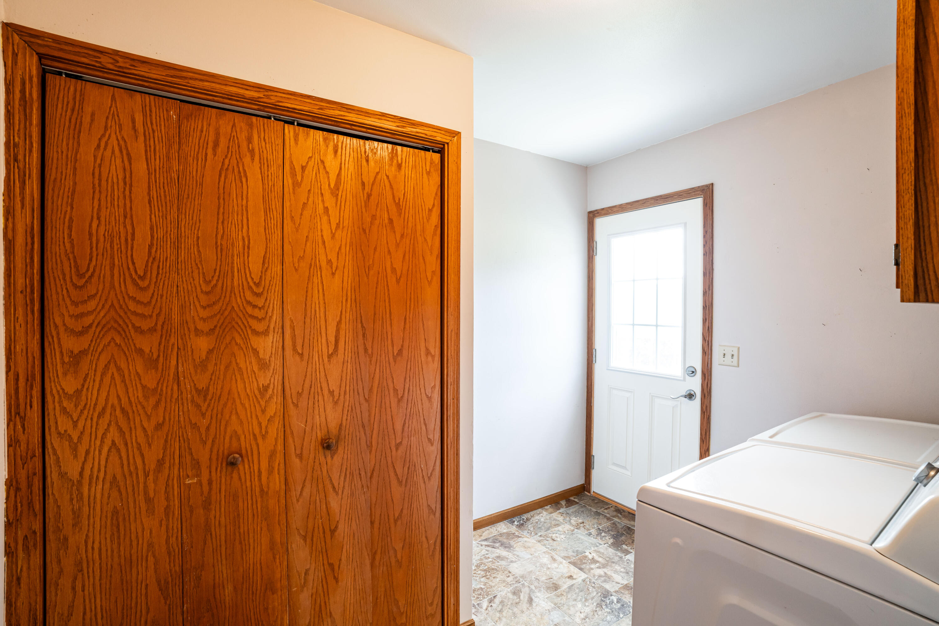 1958 Homestead Court Cedarburg, WI 53012 - Photo 20 of 60 first floor laundry