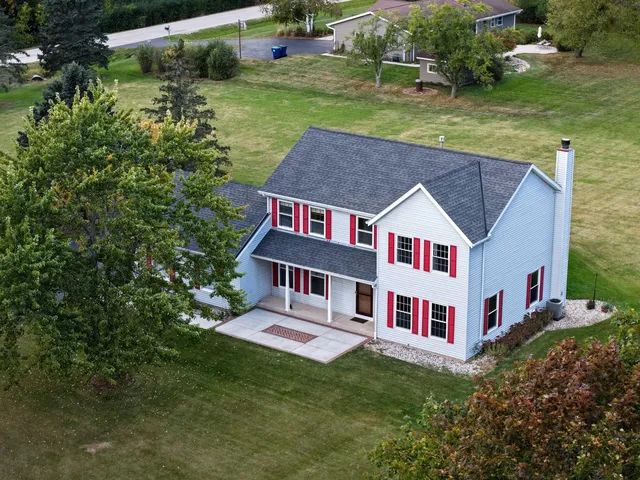 $554,900 | 1958 Homestead Court, Cedarburg, WI 53012