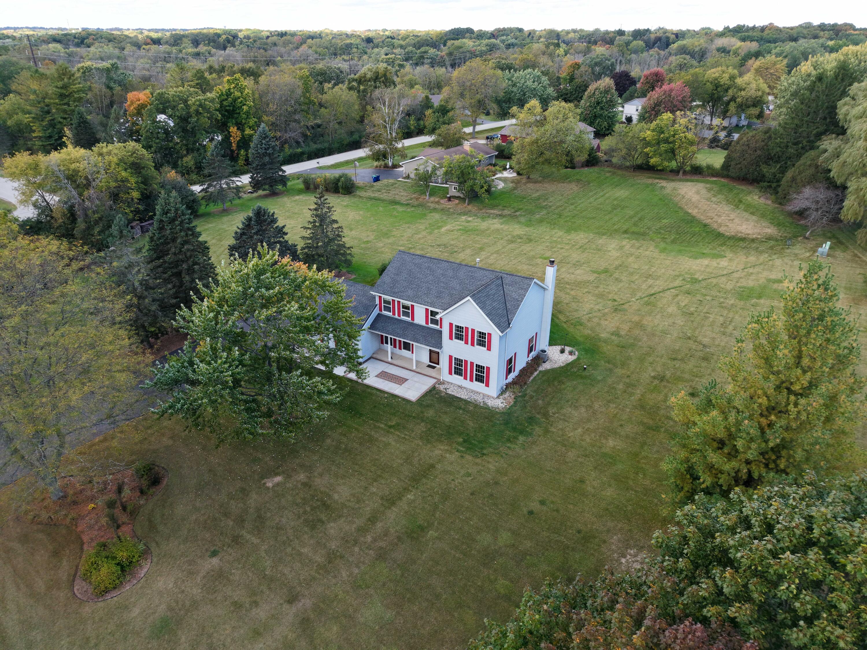 1958 Homestead Court Cedarburg, WI 53012 - Photo 40 of 60 DJI_20251009125855_0047_D