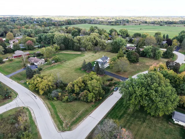 $554,900 | 1958 Homestead Court, Cedarburg, WI 53012