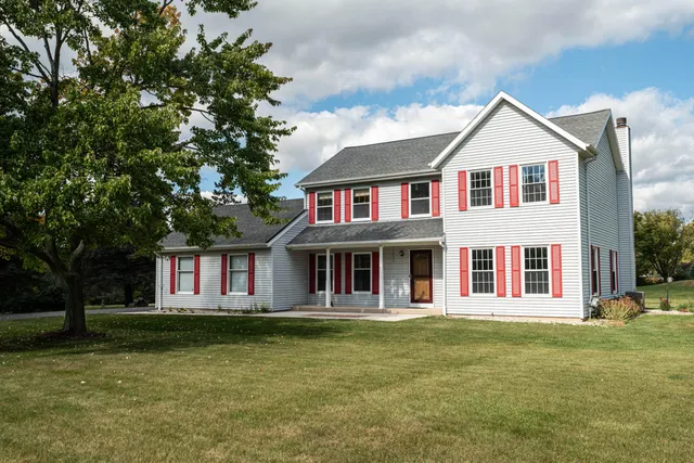 $554,900 | 1958 Homestead Court, Cedarburg, WI 53012