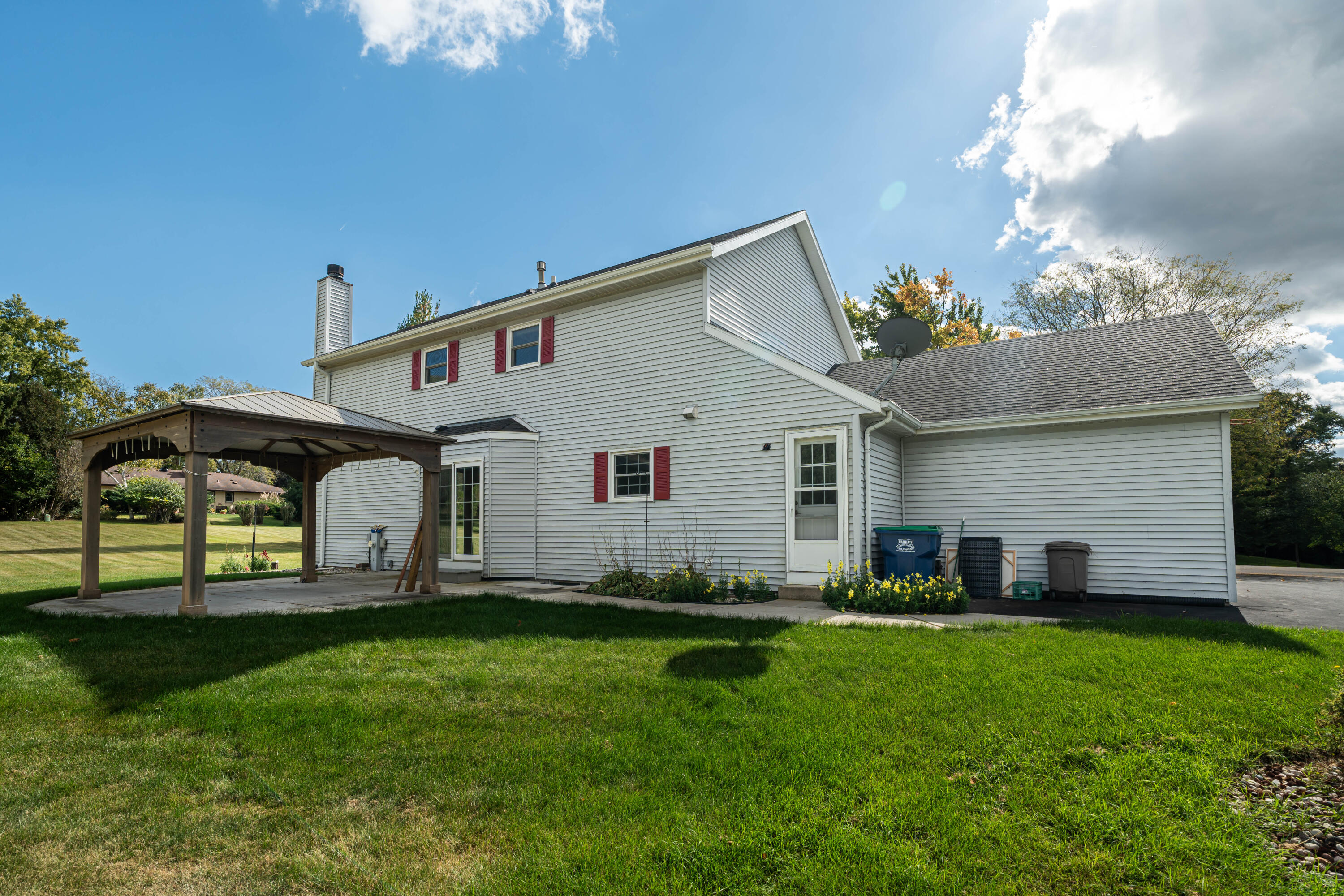 1958 Homestead Court Cedarburg, WI 53012 - Photo 54 of 60 DSC01374