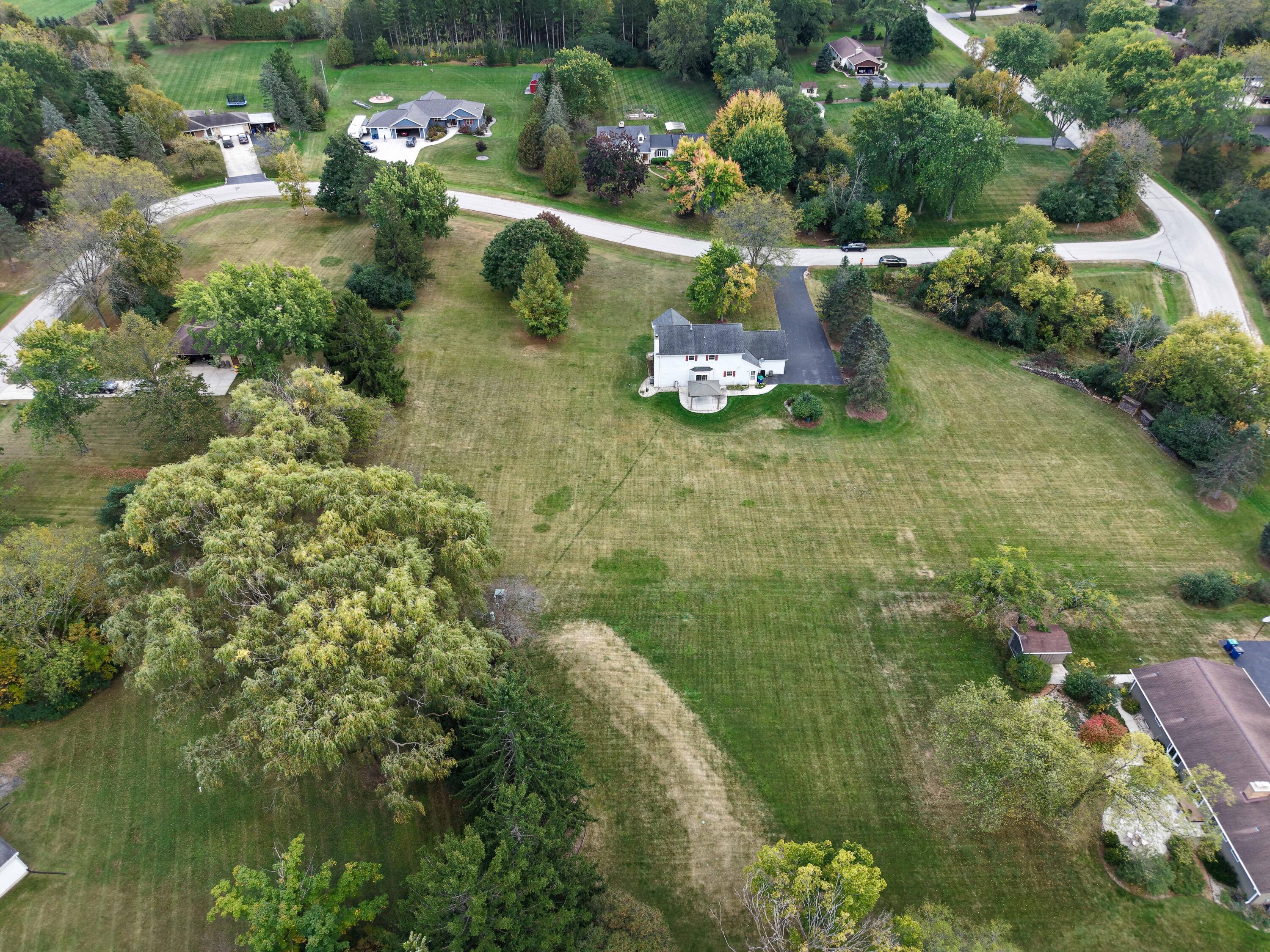 1958 Homestead Court Cedarburg, WI 53012 - Photo 57 of 60 DJI_20251009125628_0033_D