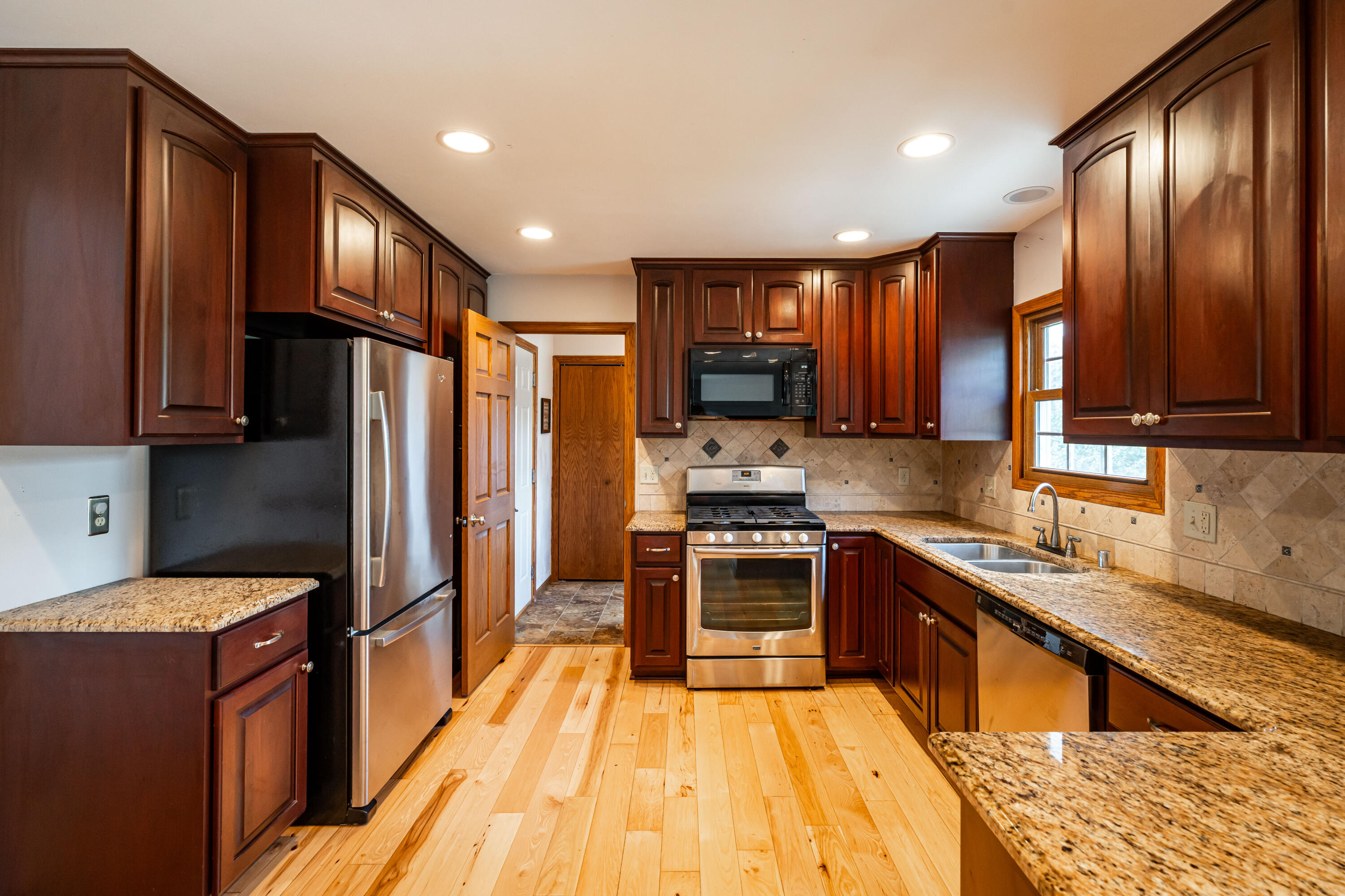 1958 Homestead Court Cedarburg, WI 53012 - Photo 7 of 60 updated kitchen