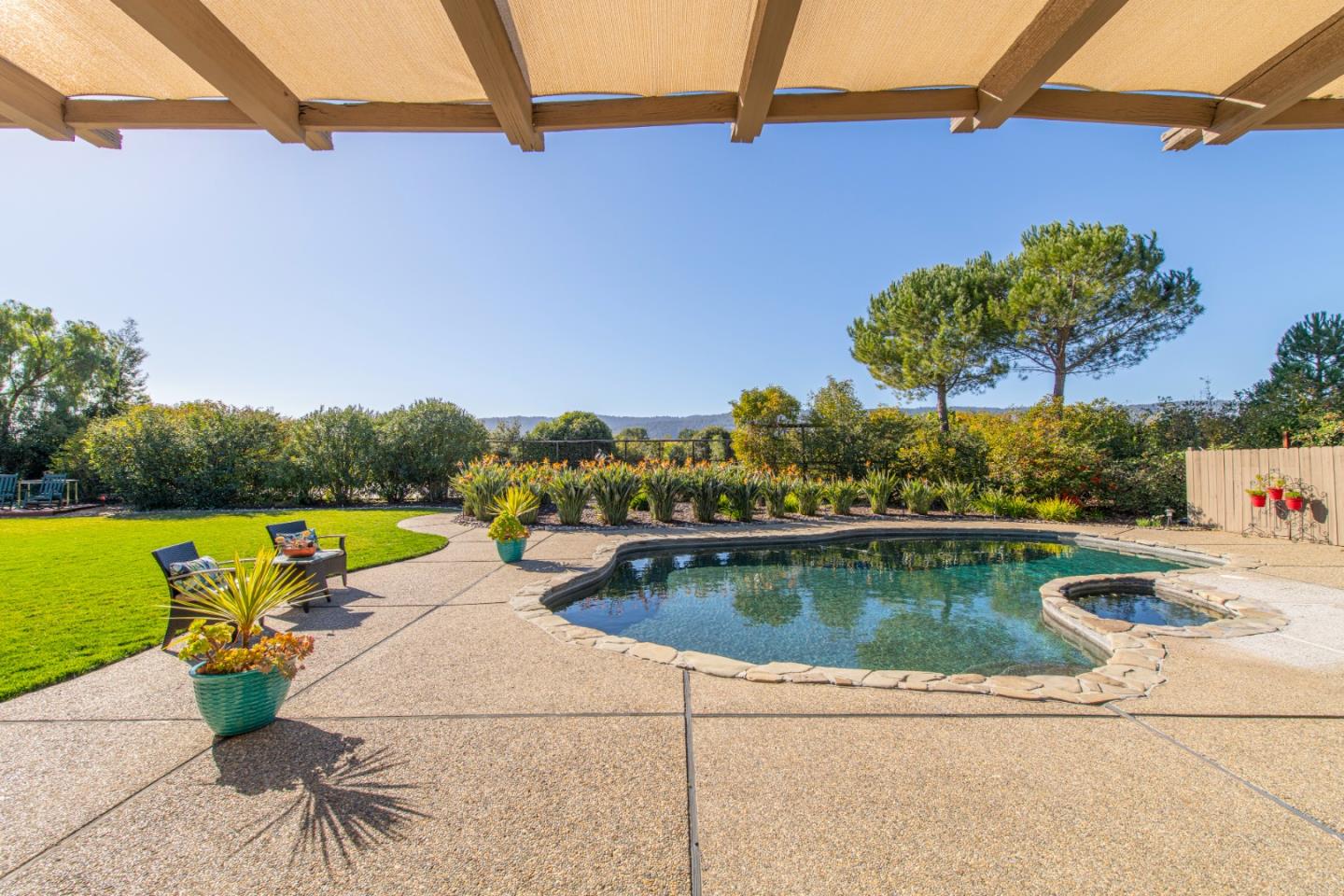 311 Ridgeway Road Woodside, CA 94062 - Photo 28 of 39