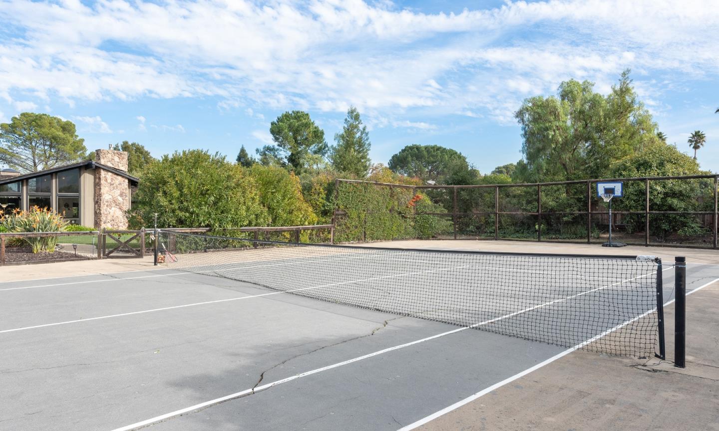 311 Ridgeway Road Woodside, CA 94062 - Photo 32 of 39