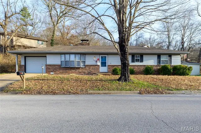 $200,000 | 1401 Hull Valley Drive, Waynesville, MO 65583