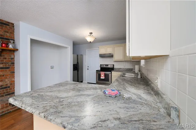 $200,000 | 1401 Hull Valley Drive, Waynesville, MO 65583