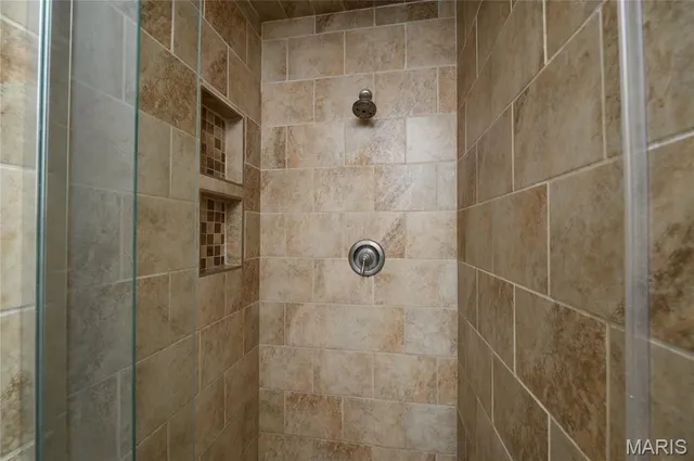 $200,000 | 1401 Hull Valley Drive, Waynesville, MO 65583