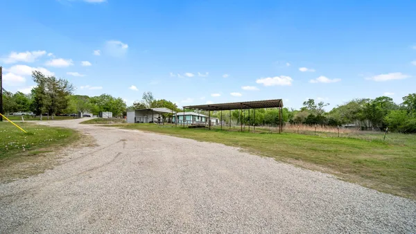 $279,000 | 360 Shed Johnson Lane, Brenham, TX 77833